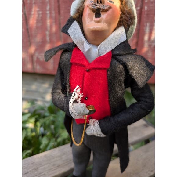 Byers' Choice Caroler 1989 Christmas Man Black Coat Red Vest Brass Pocket Watch - Picture 3 of 8